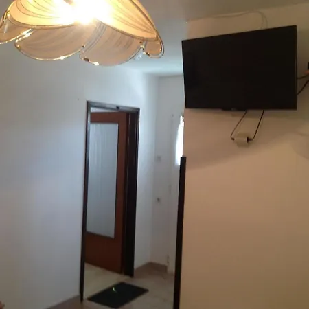 Tolle Ferienwohnung In Mit Grill, Garten Und Terrasse Und Meerblick
