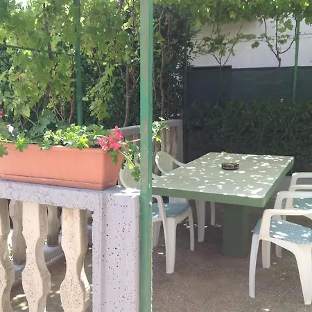 Tolle Ferienwohnung In Mit Grill, Garten Und Terrasse Und Meerblick Novi Vinodolski