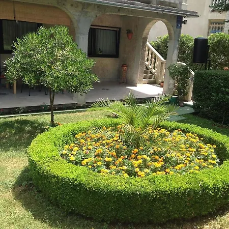 Tolle Ferienwohnung In Mit Grill, Garten Und Terrasse Und Meerblick